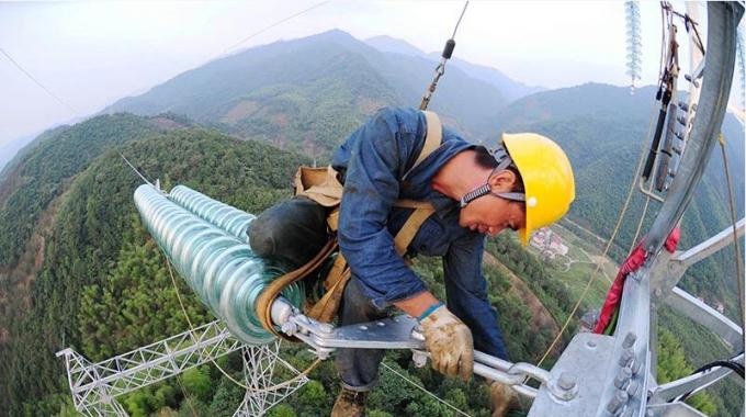 加緊建設(shè)安徽寧國(guó)至黃山吳川變電站220千伏輸電線路