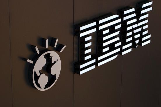 在云計(jì)算與大型機(jī)銷售的帶動(dòng)下，IBM實(shí)現(xiàn)六年來的首次營(yíng)收增長(zhǎng)