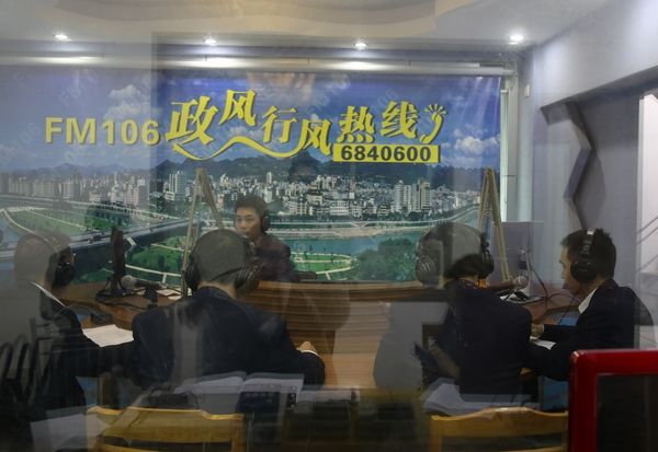 清遠(yuǎn)連州供電聽(tīng)民聲解難題
