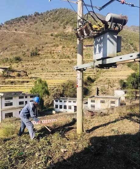 聽說最近輸電線路和鐵塔“火”啦！