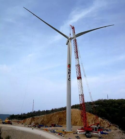 上海電力首個歐洲風(fēng)電項(xiàng)目圓滿完成第一臺風(fēng)機(jī)吊裝