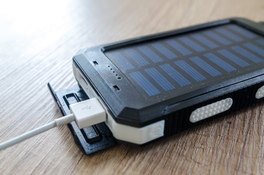 無線充電革命正悄悄萌芽 充電樁能否保其身？