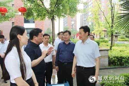 商丘市市長(zhǎng)張建慧到睢陽區(qū)新城辦事處調(diào)研智慧城市建設(shè)工作