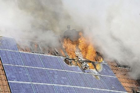 夏天到了 火災事故頻發(fā) 光伏電站如何防火？