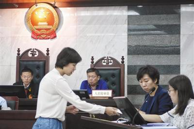 美國(guó)特斯拉電動(dòng)車怎么安全沖出重圍？