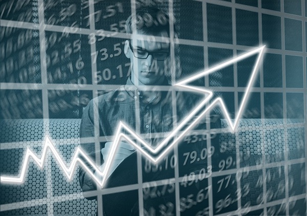逆勢(shì)上市漲停 這兩家光伏企業(yè)有何秘訣？