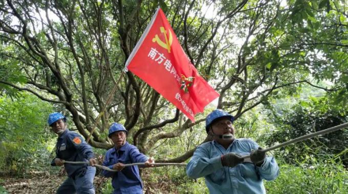      9月17日，該局組織搶修人員544人次、車輛154臺次，成立了9支黨員突擊隊、8支青年突擊隊投入到搶修復電戰(zhàn)役中。